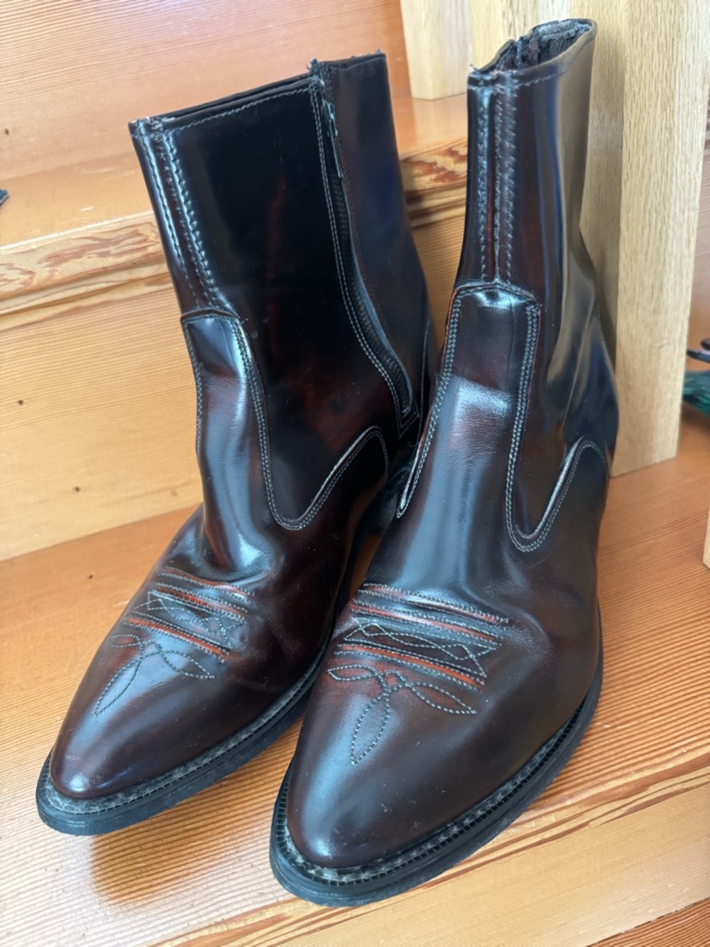VTG leather 11D Texas All American Made Men's “Burnt Apple”Western Ankle Boots